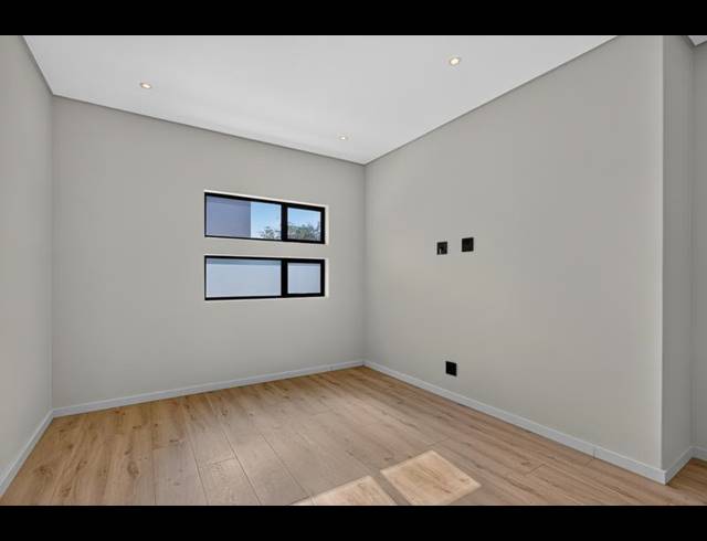 5 BEDROOM HOUSE FOR SALE IN BRYANSTON